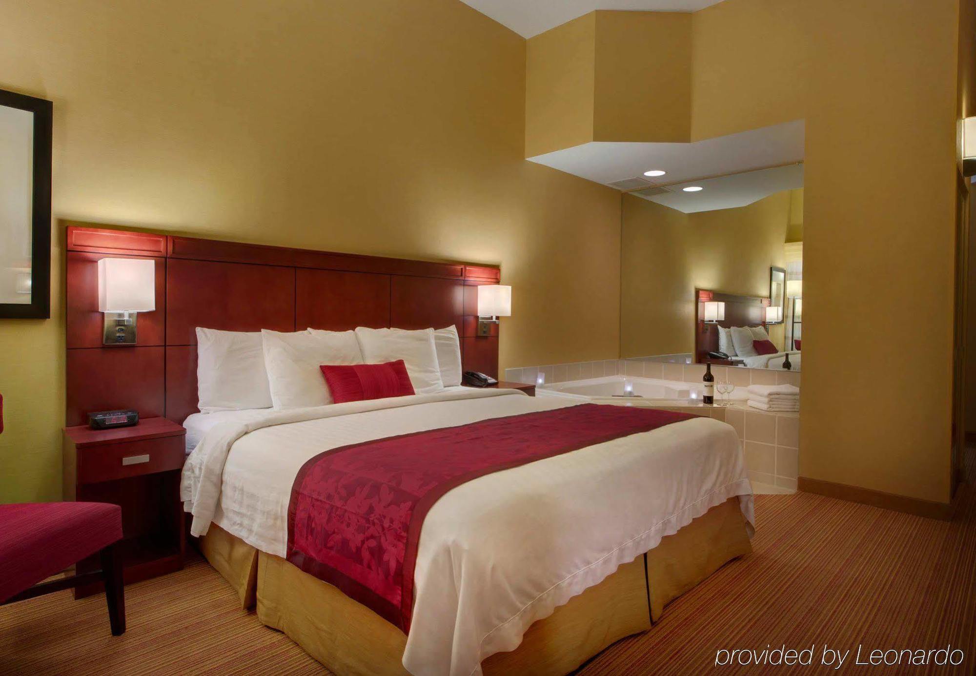 Courtyard By Marriott Richmond Airport Hotel Sandston Room photo